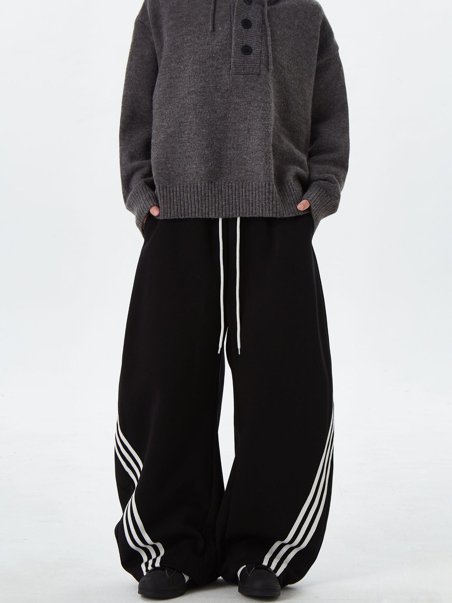 Three bar casual drawstring sports sweatpants