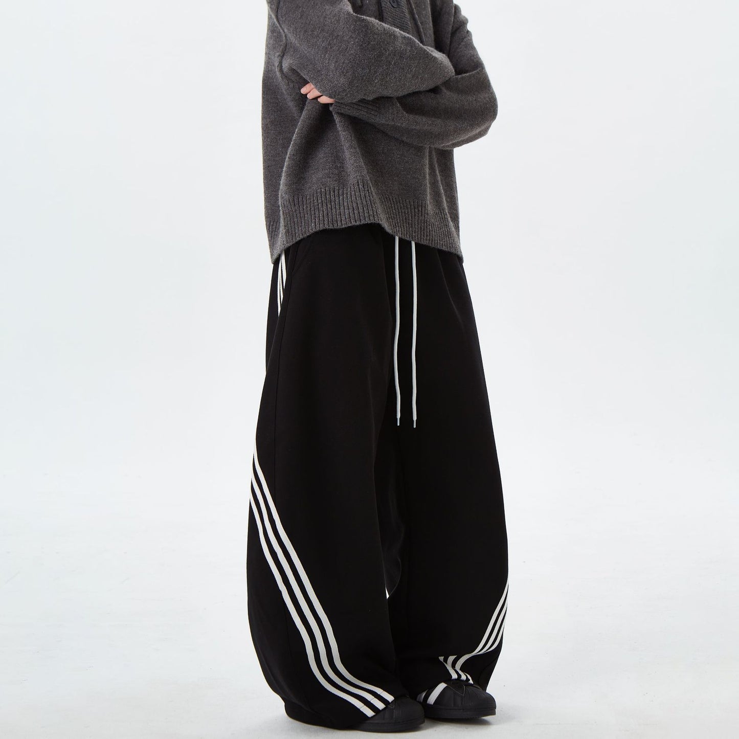 Three bar casual drawstring sports sweatpants