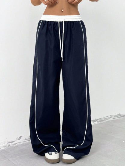 Spring and Summer Fashionable  Style Black Sports Pants for Women, Loose Casual Sweatpants with Vertical Feel Wide Leg Trousers