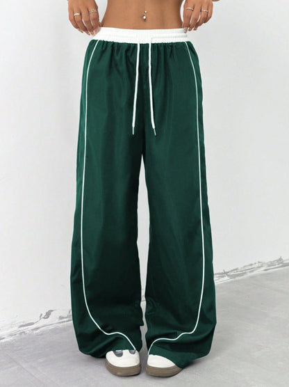 Spring and Summer Fashionable  Style Black Sports Pants for Women, Loose Casual Sweatpants with Vertical Feel Wide Leg Trousers