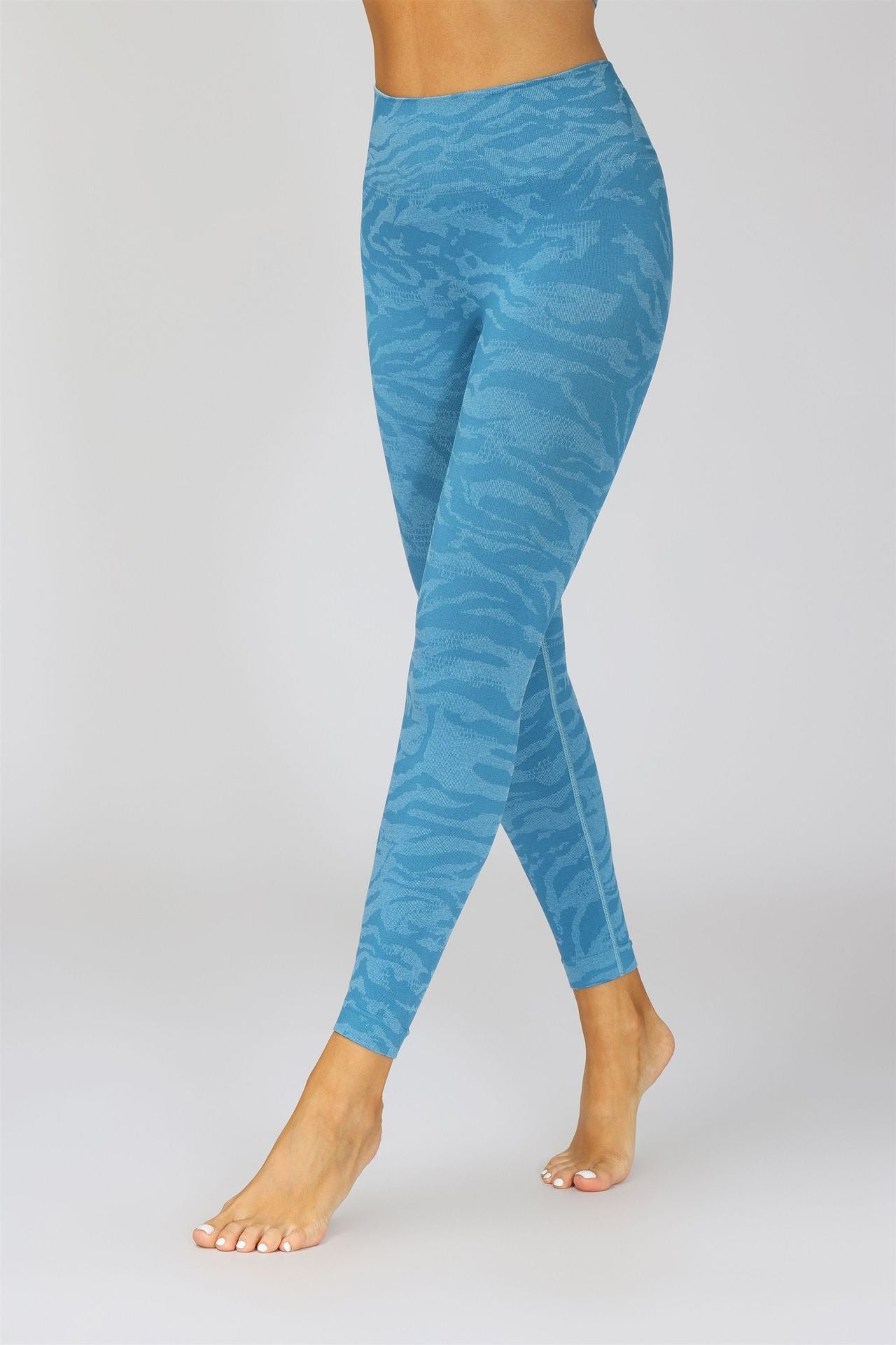 New camouflage seamless cropped pants with tiger pattern fitness pants, yoga suit, bra, and pants set - GabyFit Goods