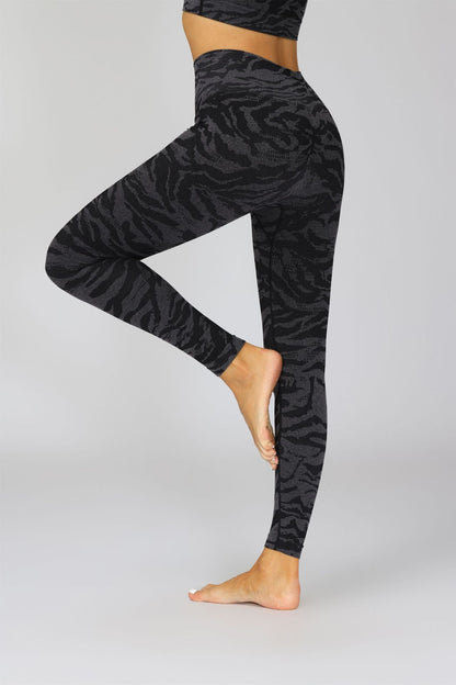 New camouflage seamless cropped pants with tiger pattern fitness pants, yoga suit, bra, and pants set - GabyFit Goods