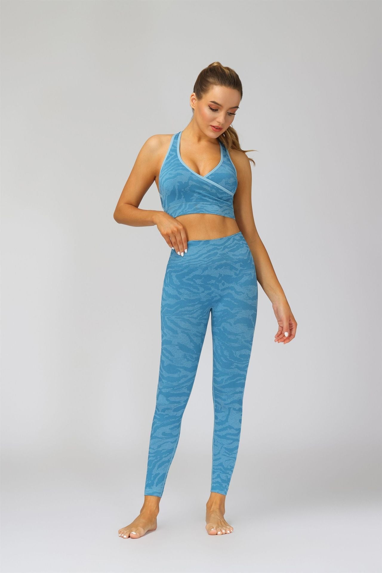 New camouflage seamless cropped pants with tiger pattern fitness pants, yoga suit, bra, and pants set - GabyFit Goods