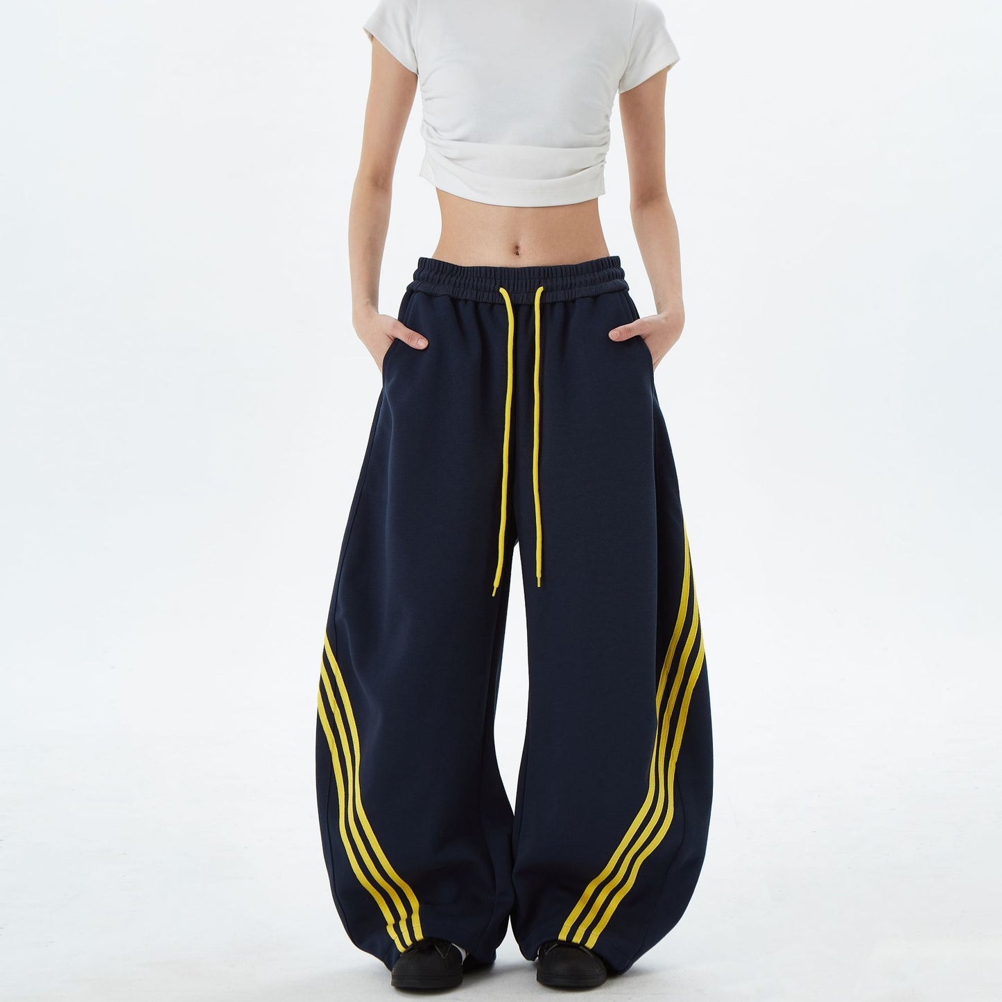 Three bar casual drawstring sports sweatpants